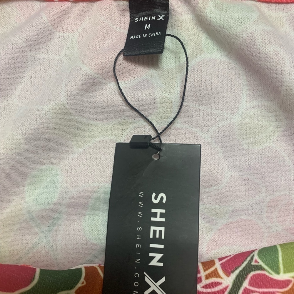 SHEIN tropical crop top, size M - Picture 5 of 5